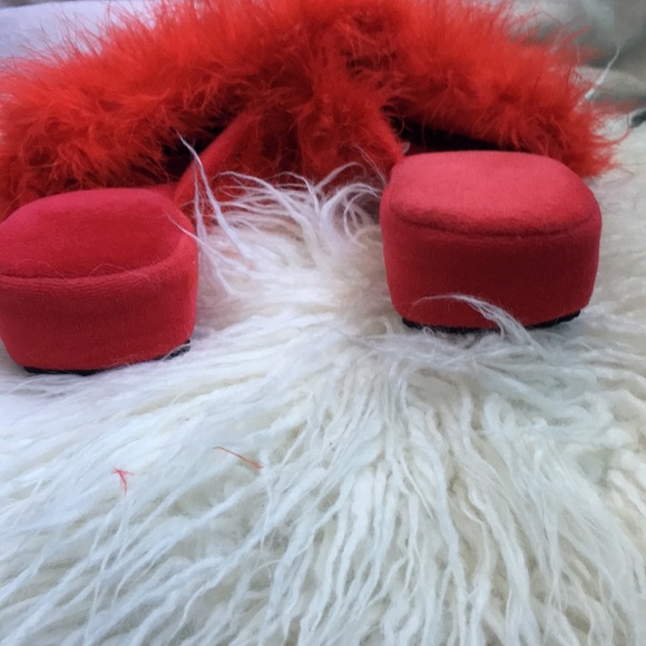 Slip ons - Picture 3 of 4